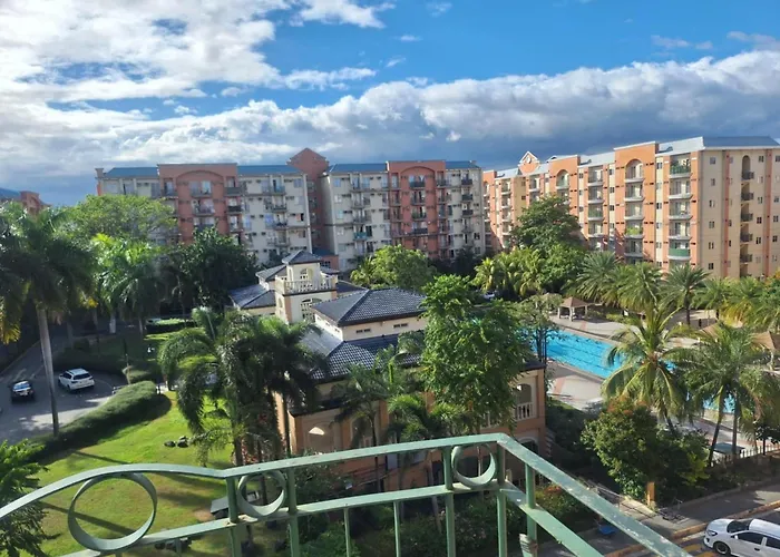 Apartment Flat Naia Chateau Elysee Pool View Manila