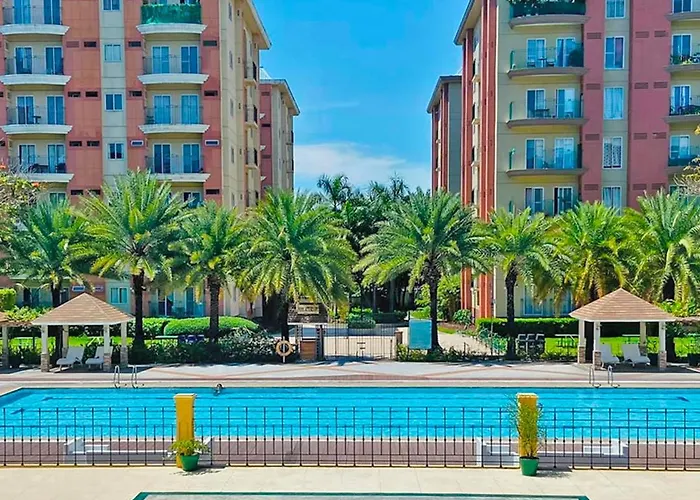 Apartment Flat Naia Chateau Elysee Pool View Manila