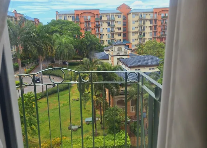 Flat Naia Chateau Elysee Pool View Apartment Manila